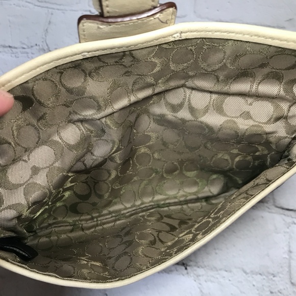 Coach Cream Leather Wristlet Wallet - Picture 8 of 8